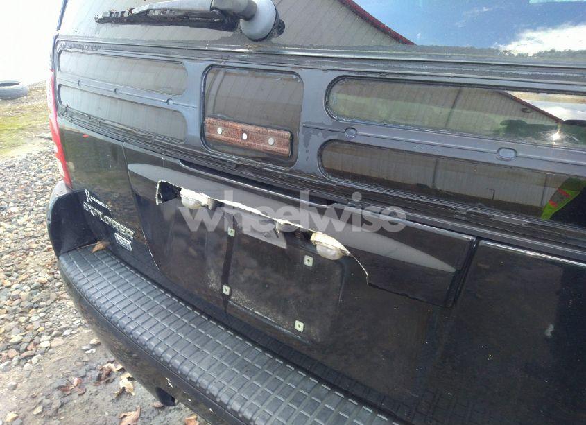 Photo 12 of 2004 Ford Explorer XLT (VIN 1FMZU63KX4ZA05201)