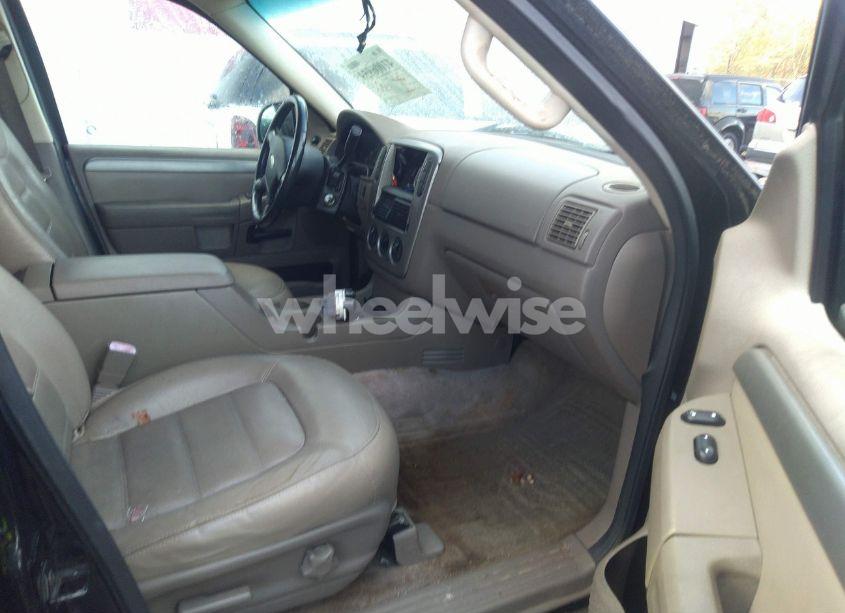 Photo 5 of 2004 Ford Explorer XLT (VIN 1FMZU63KX4ZA05201)