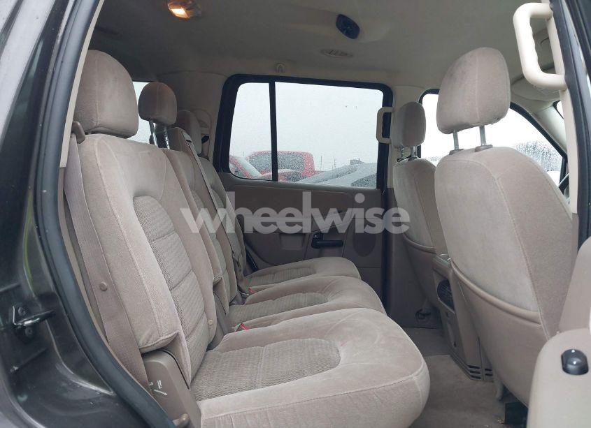 Photo 8 of 2005 Ford Explorer XLT/XLT SPORT (VIN 1FMZU63KX5UA03057)