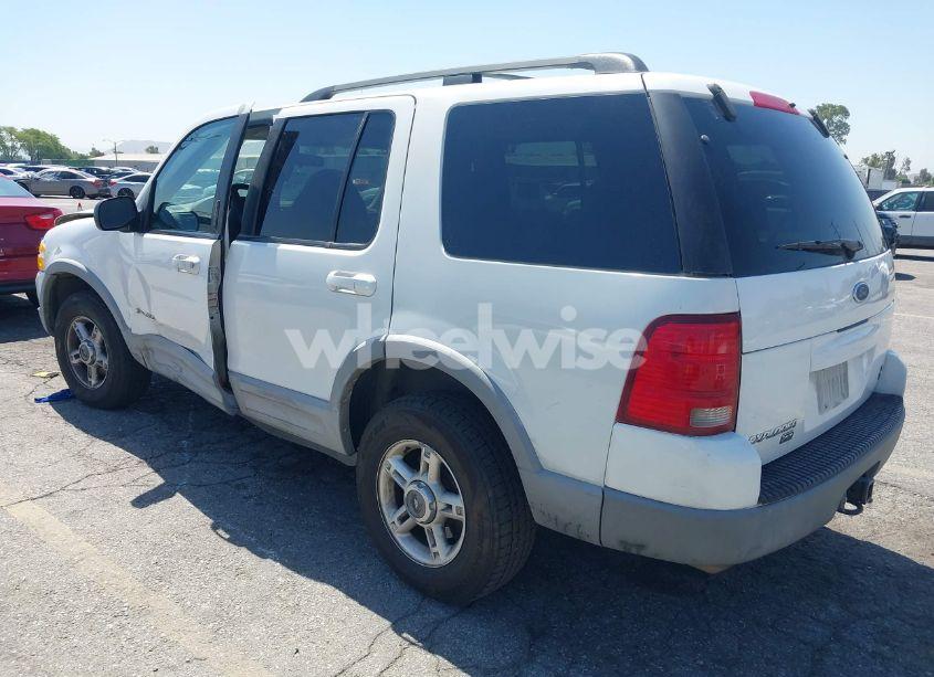 Photo 3 of 2002 Ford Explorer XLT (VIN 1FMZU63W12UB28656)