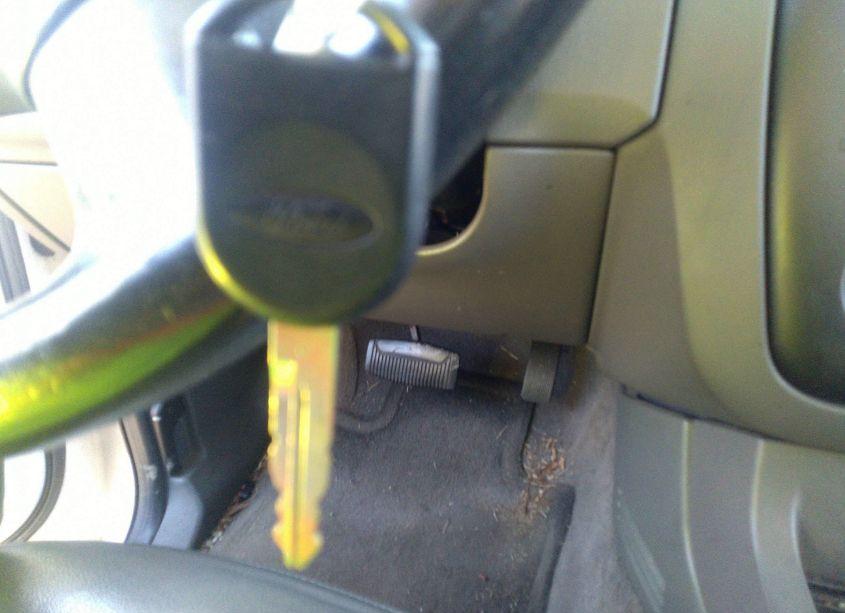 Photo 11 of 2002 Ford Explorer XLT (VIN 1FMZU63W62UD46771)