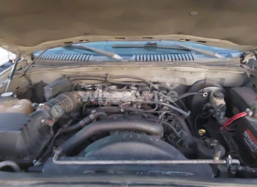 Photo 10 of 2004 Ford Explorer XLT (VIN 1FMZU63W64UB66077)