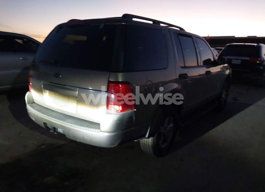 Photo 4 of 2004 Ford Explorer XLT (VIN 1FMZU63W64UB66077)