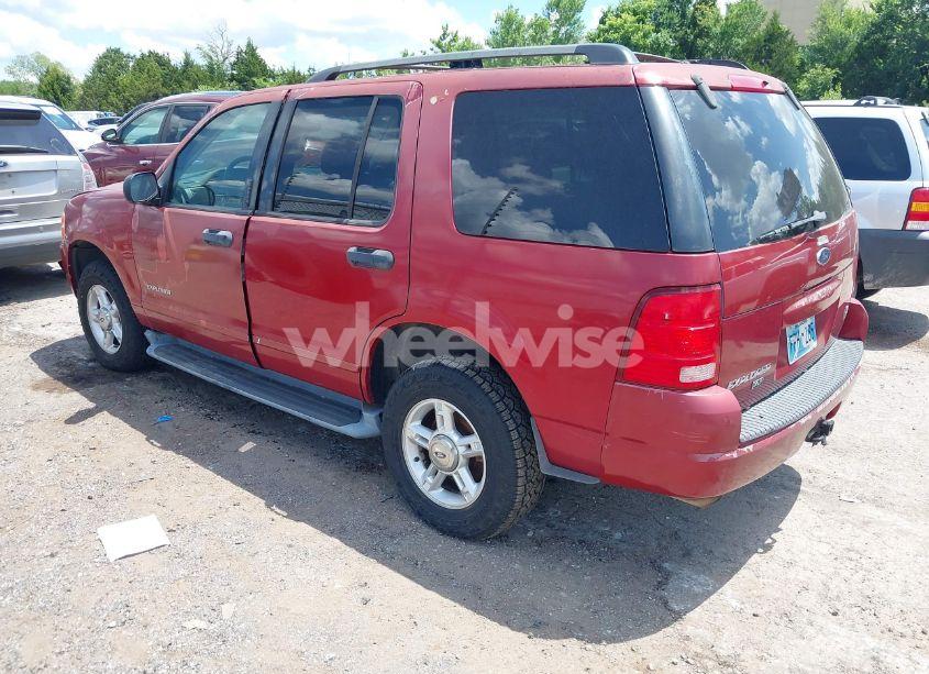 Photo 3 of 2004 Ford Explorer XLT (VIN 1FMZU63W74ZA63298)