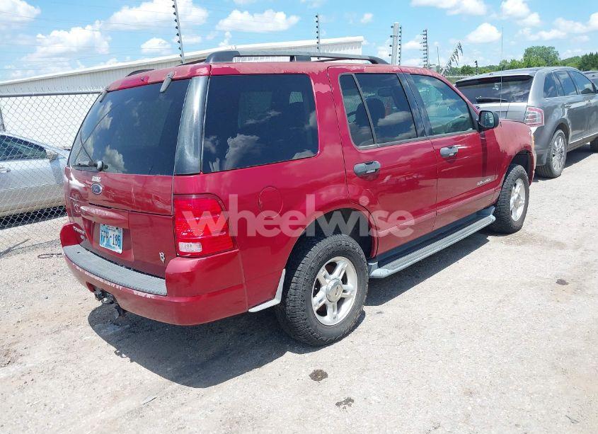 Photo 4 of 2004 Ford Explorer XLT (VIN 1FMZU63W74ZA63298)