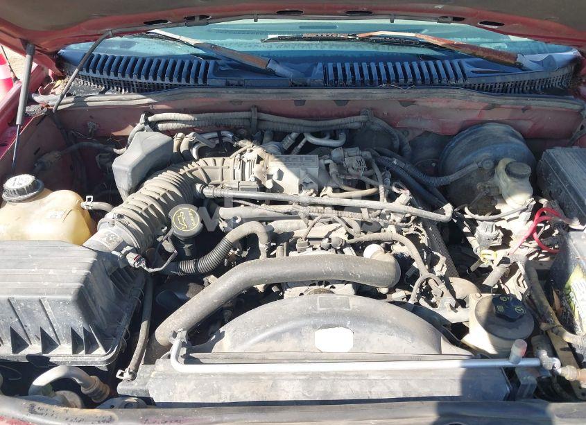 Photo 10 of 2004 Ford Explorer XLT (VIN 1FMZU63W94UB87988)