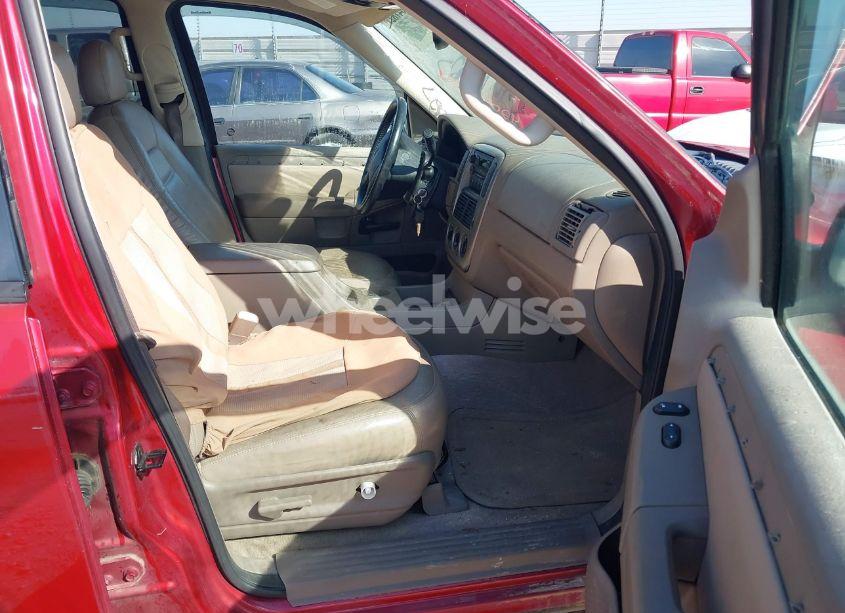 Photo 5 of 2004 Ford Explorer XLT (VIN 1FMZU63W94UB87988)