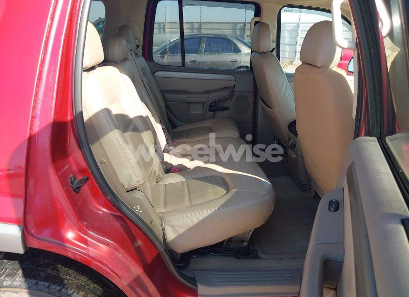 Photo 8 of 2004 Ford Explorer XLT (VIN 1FMZU63W94UB87988)