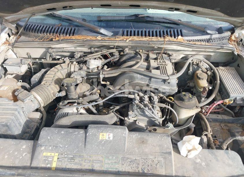 Photo 10 of 2002 Ford Explorer EDDIE BAUER (VIN 1FMZU64E32UC98653)