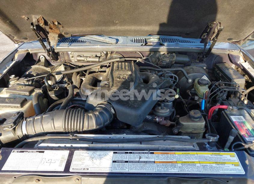 Photo 10 of 2000 Ford Explorer EDDIE BAUER (VIN 1FMZU64EXYZC64768)