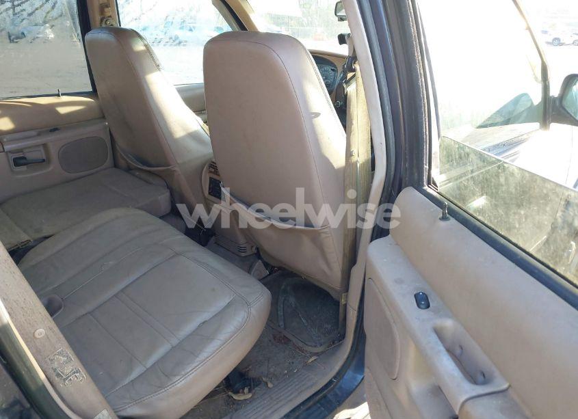 Photo 8 of 2000 Ford Explorer EDDIE BAUER (VIN 1FMZU64EXYZC64768)