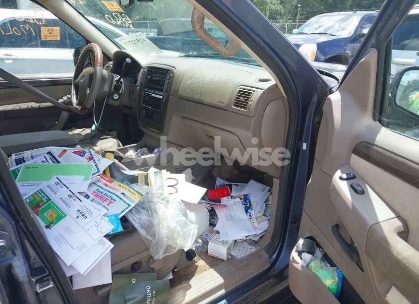 Photo 5 of 2004 Ford Explorer EDDIE BAUER (VIN 1FMZU64K04UC27614)