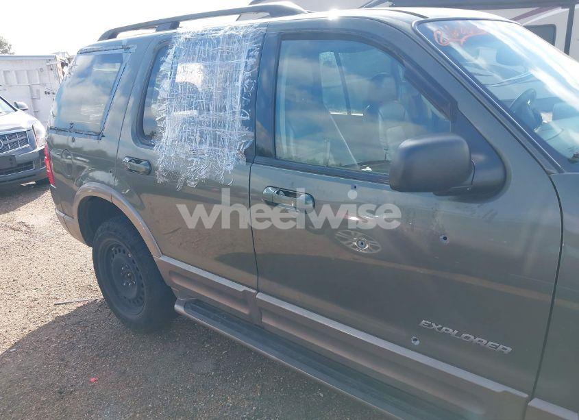 Photo 6 of 2004 Ford Explorer EDDIE BAUER (VIN 1FMZU64K54UC19119)