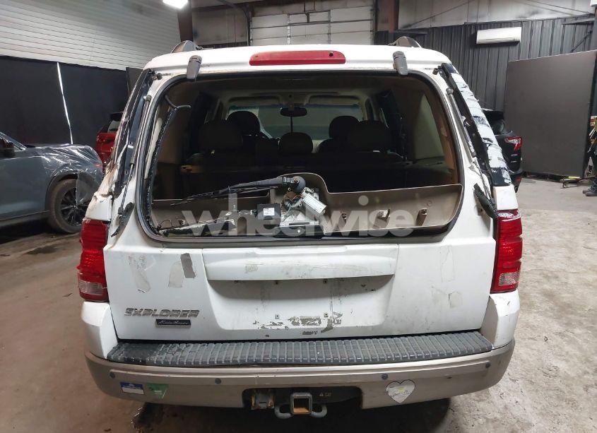 Photo 6 of 2004 Ford Explorer EDDIE BAUER (VIN 1FMZU64KX4UA55494)