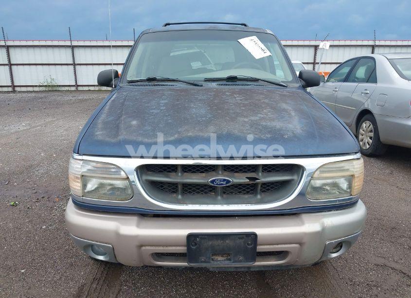 Photo 13 of 2000 Ford Explorer EDDIE BAUER (VIN 1FMZU64PXYZA85549)