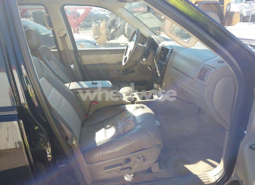 Photo 5 of 2004 Ford Explorer EDDIE BAUER (VIN 1FMZU64W04UB88851)