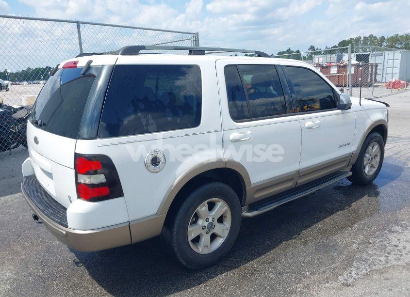 Photo 4 of 2004 Ford Explorer EDDIE BAUER (VIN 1FMZU64W24ZB19758)