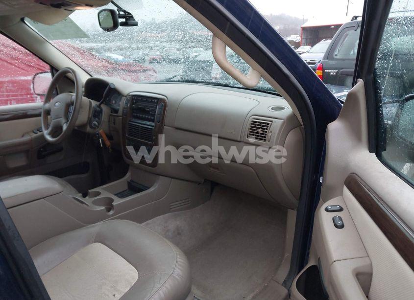 Photo 5 of 2004 Ford Explorer EDDIE BAUER (VIN 1FMZU64W44UB24490)