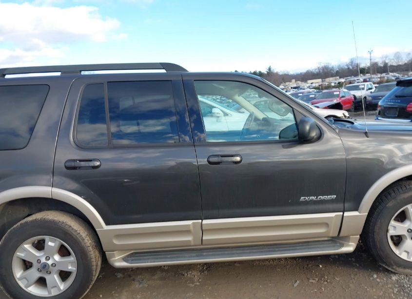 Photo 13 of 2005 Ford Explorer EDDIE BAUER (VIN 1FMZU64WX5ZA15875)