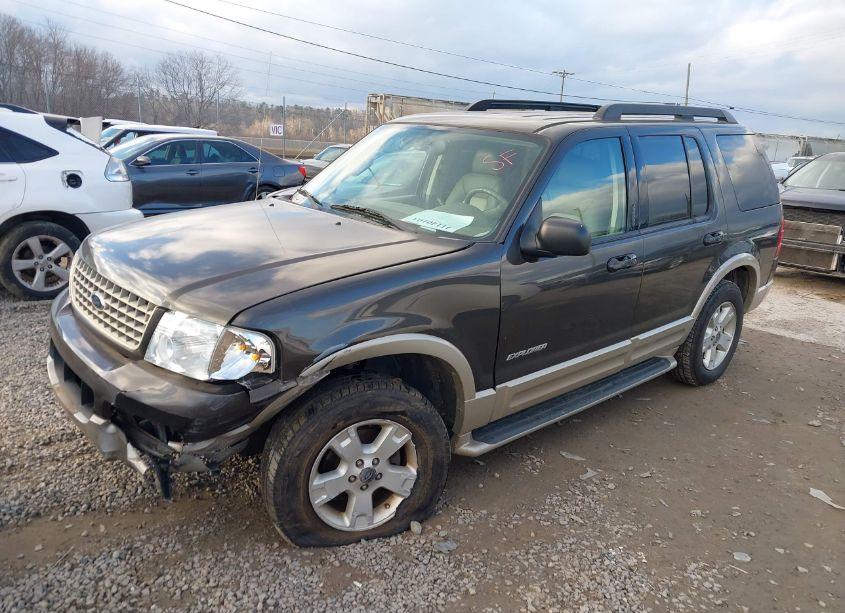 Photo 2 of 2005 Ford Explorer EDDIE BAUER (VIN 1FMZU64WX5ZA15875)