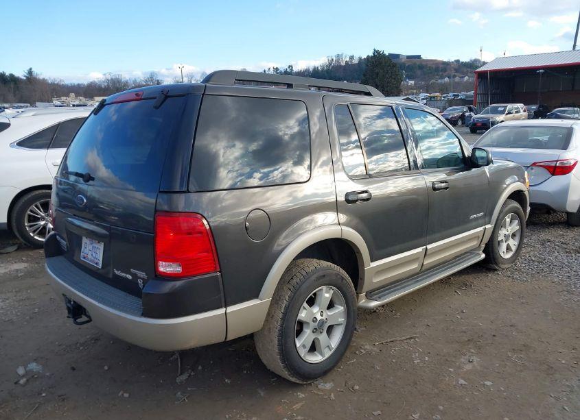 Photo 4 of 2005 Ford Explorer EDDIE BAUER (VIN 1FMZU64WX5ZA15875)