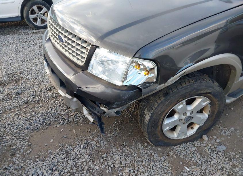 Photo 6 of 2005 Ford Explorer EDDIE BAUER (VIN 1FMZU64WX5ZA15875)
