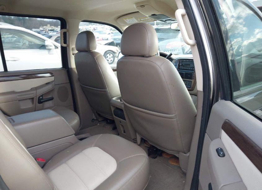 Photo 8 of 2005 Ford Explorer EDDIE BAUER (VIN 1FMZU64WX5ZA15875)