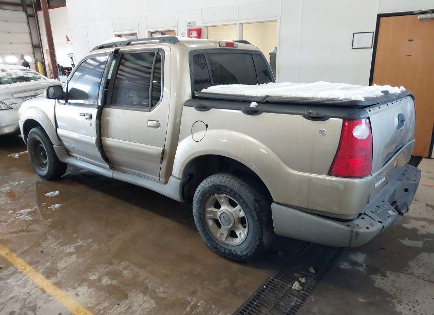 Photo 3 of 2002 Ford Explorer SPORT TRAC (VIN 1FMZU67E02UB92544)