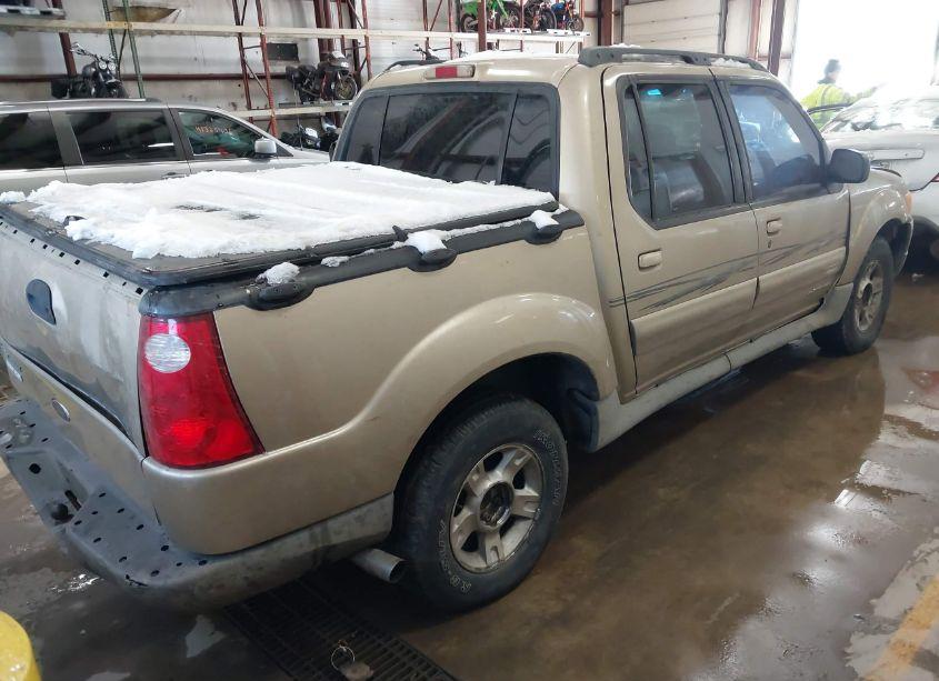 Photo 4 of 2002 Ford Explorer SPORT TRAC (VIN 1FMZU67E02UB92544)