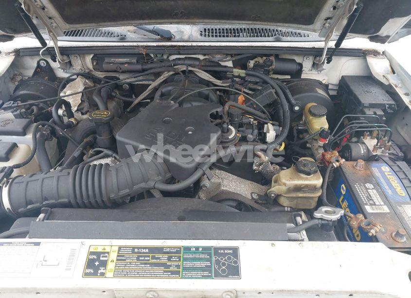 Photo 10 of 2002 Ford Explorer SPORT TRAC (VIN 1FMZU67E02UD56424)