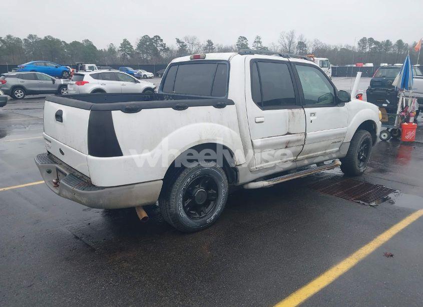 Photo 4 of 2002 Ford Explorer SPORT TRAC (VIN 1FMZU67E02UD56424)