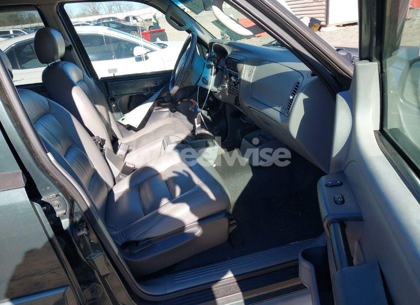 Photo 5 of 2003 Ford Explorer SPORT TRAC XLS/XLT (VIN 1FMZU67E13UA50236)