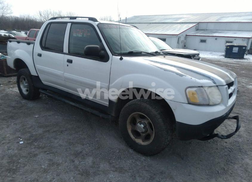 2003 Ford Explorer SPORT TRAC XLS/XLT (VIN 1FMZU67E13UC81878) main photo