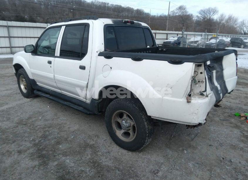 Photo 3 of 2003 Ford Explorer SPORT TRAC XLS/XLT (VIN 1FMZU67E13UC81878)