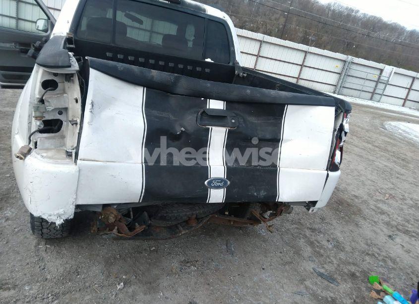 Photo 6 of 2003 Ford Explorer SPORT TRAC XLS/XLT (VIN 1FMZU67E13UC81878)