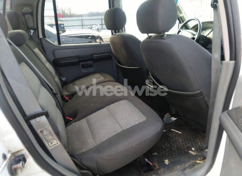 Photo 8 of 2003 Ford Explorer SPORT TRAC XLS/XLT (VIN 1FMZU67E13UC81878)