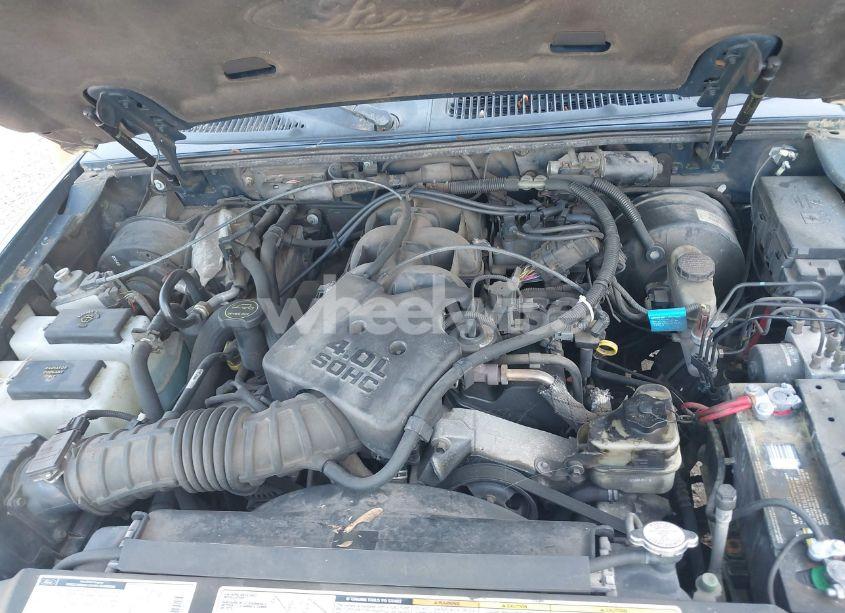 Photo 10 of 2002 Ford Explorer SPORT TRAC (VIN 1FMZU67E22UC62285)