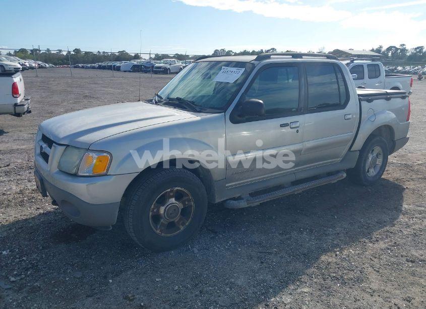 Photo 2 of 2001 Ford Explorer SPORT TRAC (VIN 1FMZU67E31UC83774)