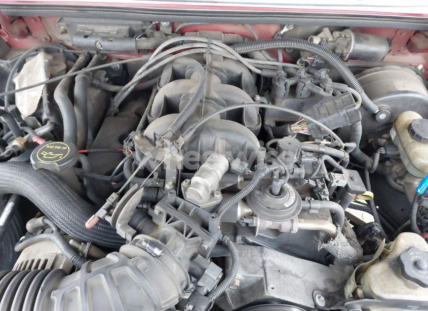 Photo 10 of 2002 Ford Explorer SPORT TRAC (VIN 1FMZU67E32UB94434)