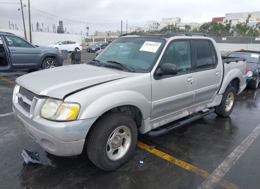 Photo 2 of 2002 Ford Explorer SPORT TRAC (VIN 1FMZU67E32UC75689)