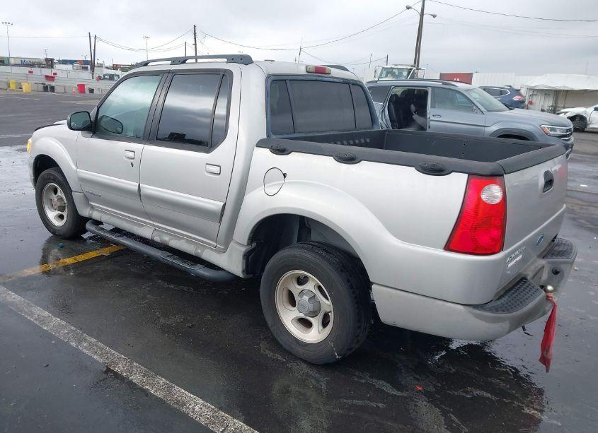 Photo 3 of 2002 Ford Explorer SPORT TRAC (VIN 1FMZU67E32UC75689)
