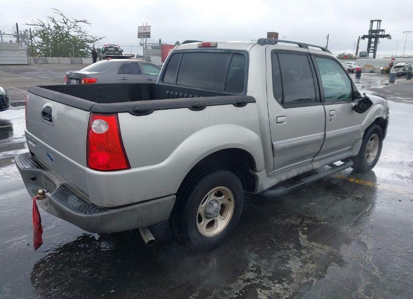 Photo 4 of 2002 Ford Explorer SPORT TRAC (VIN 1FMZU67E32UC75689)