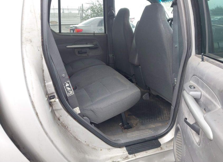 Photo 8 of 2002 Ford Explorer SPORT TRAC (VIN 1FMZU67E32UC75689)