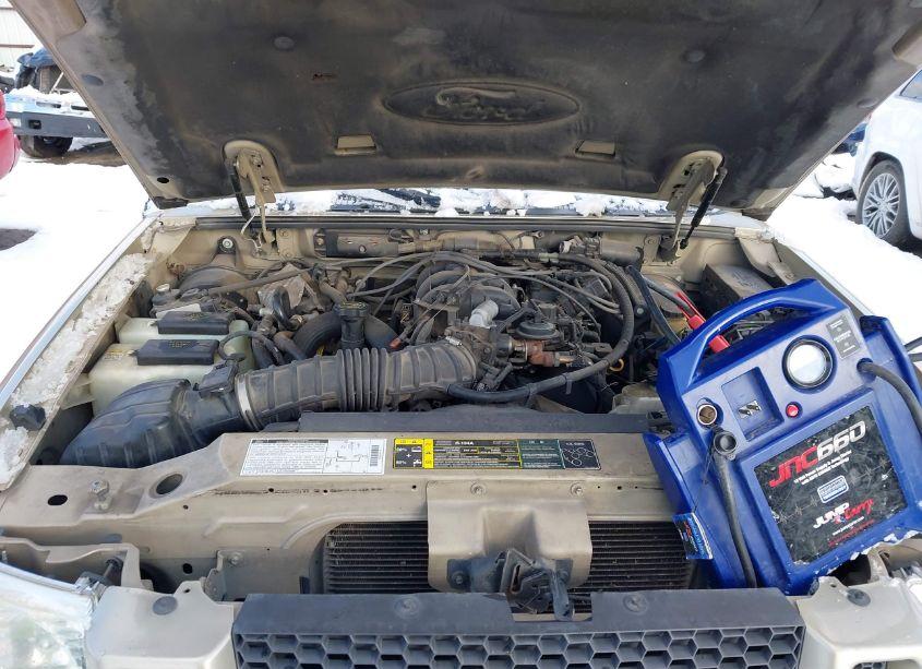 Photo 10 of 2002 Ford Explorer SPORT TRAC (VIN 1FMZU67E32UD00705)