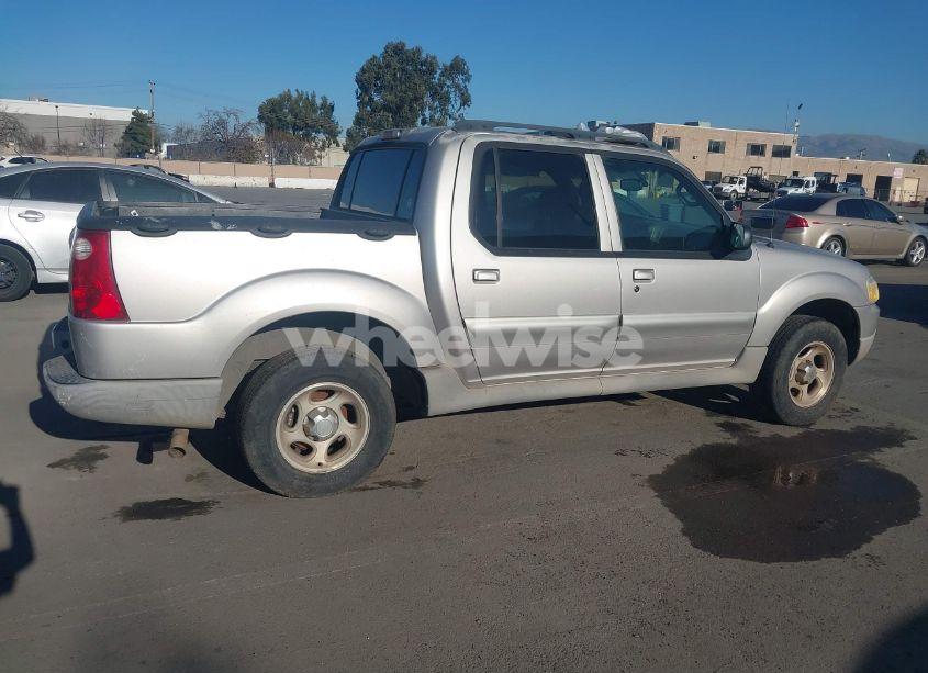 Photo 4 of 2003 Ford Explorer SPORT TRAC XLS/XLT (VIN 1FMZU67E33UA13141)