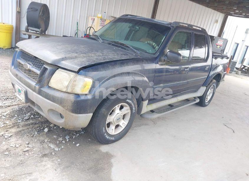 Photo 2 of 2003 Ford Explorer SPORT TRAC XLS/XLT (VIN 1FMZU67E33UB04832)