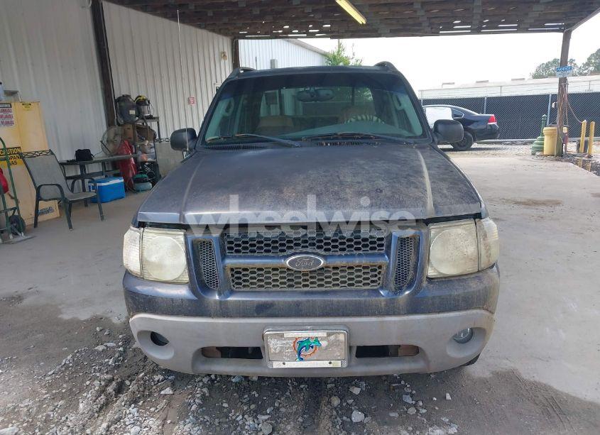 Photo 6 of 2003 Ford Explorer SPORT TRAC XLS/XLT (VIN 1FMZU67E33UB04832)