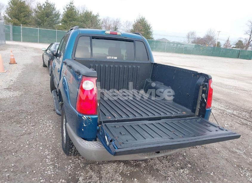 Photo 12 of 2001 Ford Explorer SPORT TRAC (VIN 1FMZU67E41UC43963)