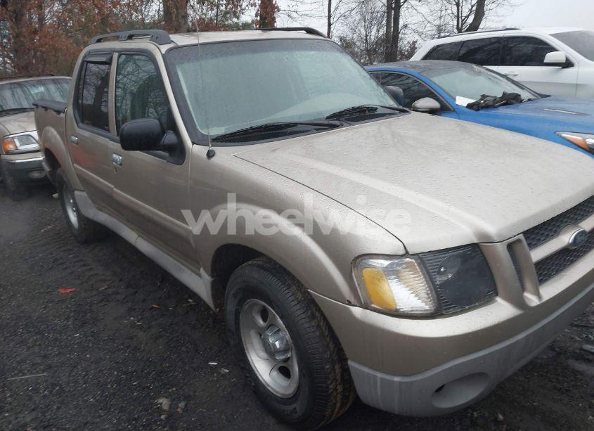 2003 Ford Explorer SPORT TRAC XLS/XLT (VIN 1FMZU67E43UA65832) main photo