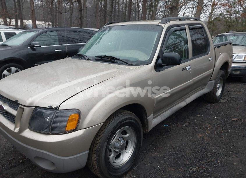 Photo 2 of 2003 Ford Explorer SPORT TRAC XLS/XLT (VIN 1FMZU67E43UA65832)